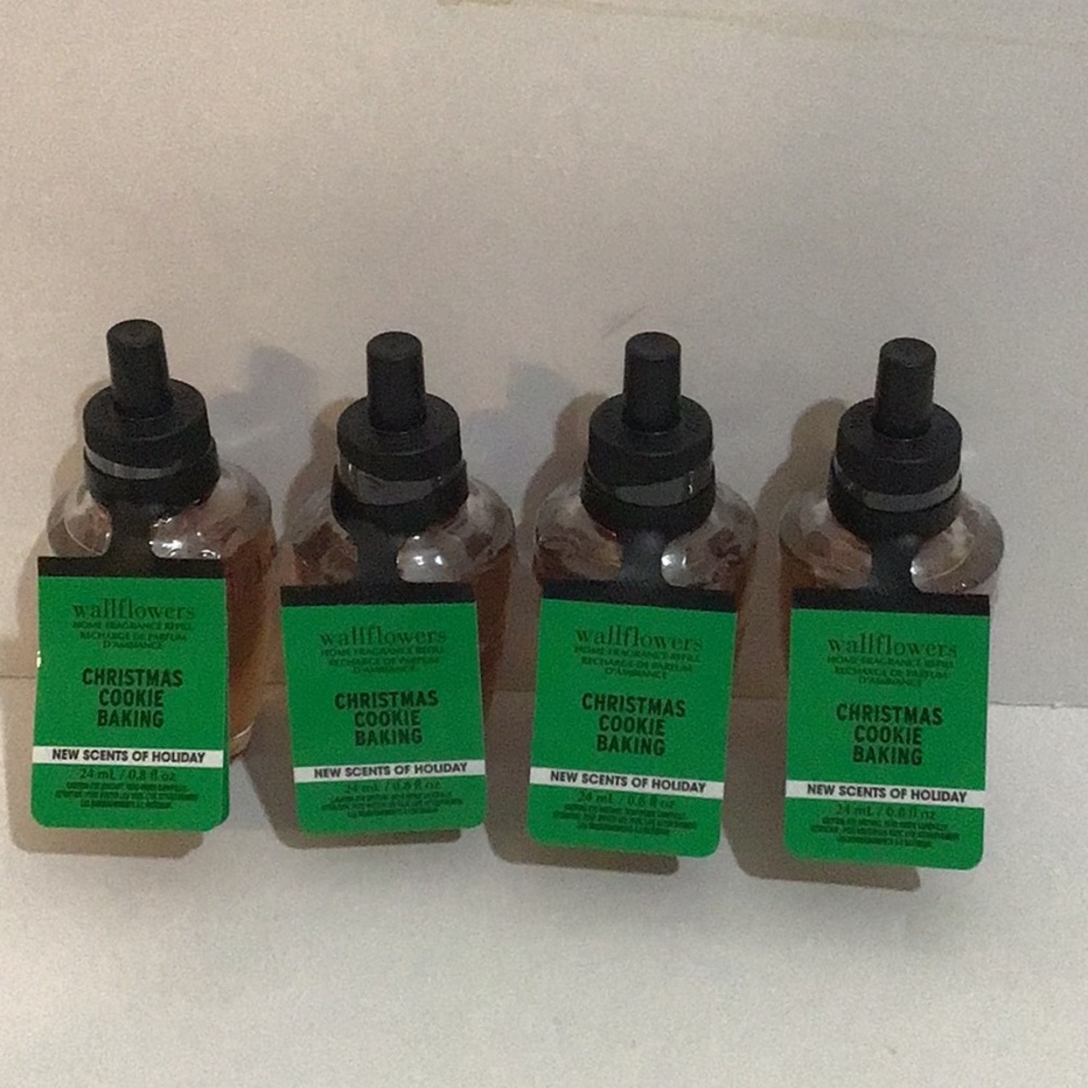 Bath & Body Works Wallflowers Christmas Cookie Baking Fragrance Refill Lot of 4